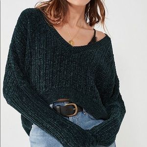 UO Slouchy Chenille Cropped Sweater